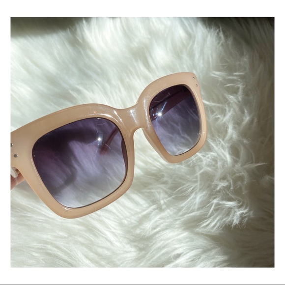 *SOLD❤️ Banana Republic peach sunglasses*read desc - Picture 4 of 12